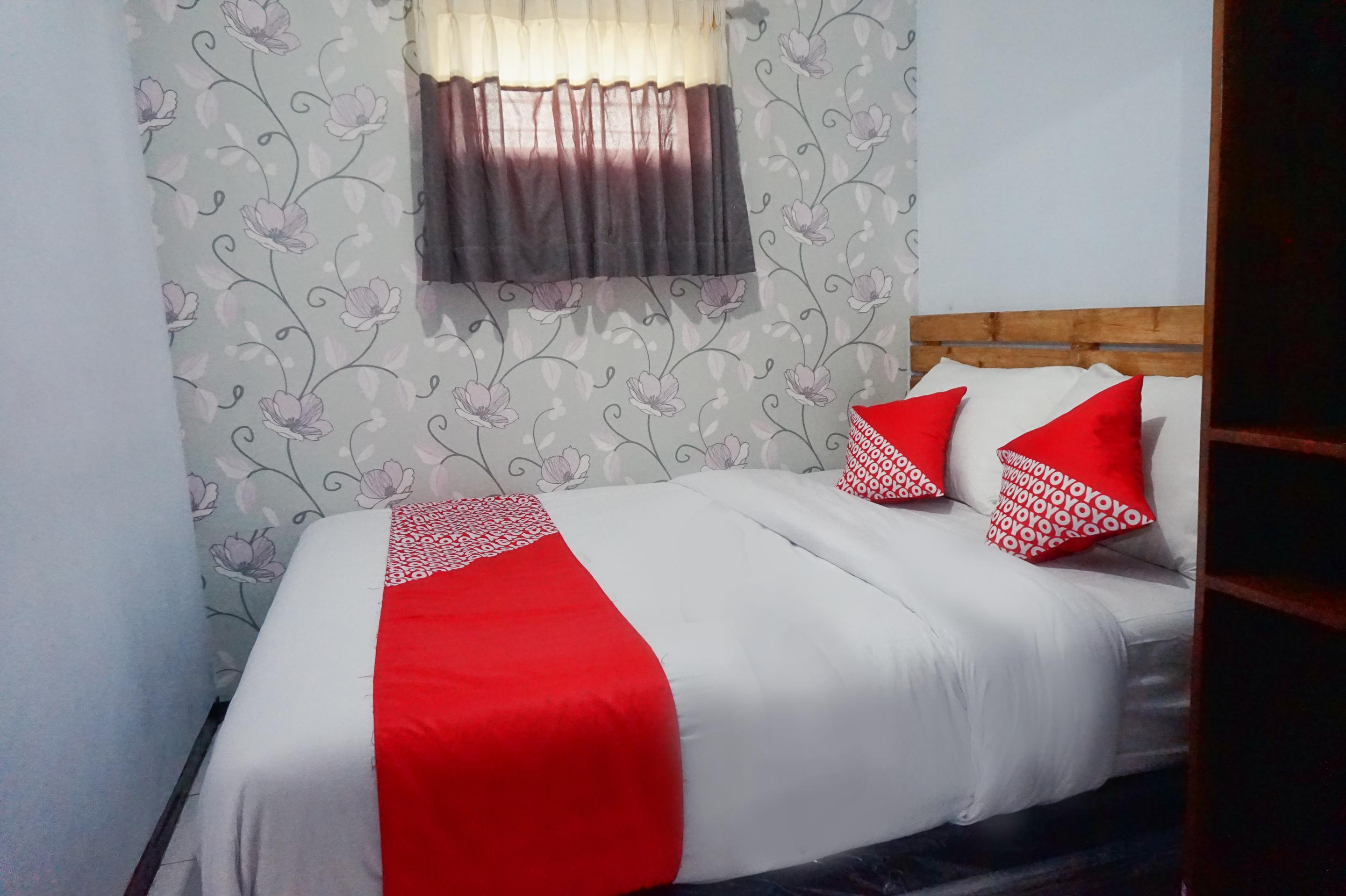 Oyo 1380 Velodrome Family House Syariah Hotel Malang Exterior photo