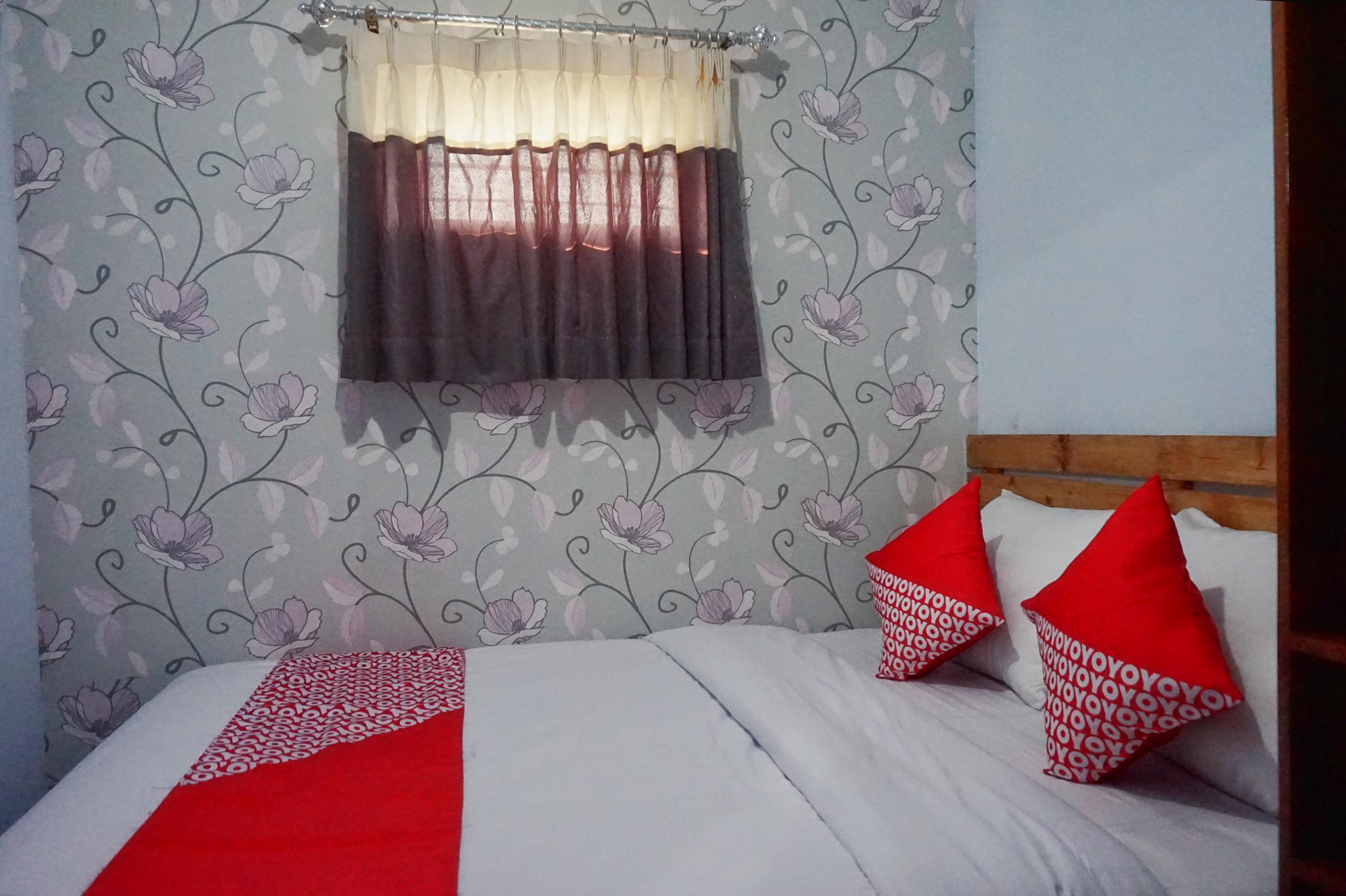Oyo 1380 Velodrome Family House Syariah Hotel Malang Exterior photo